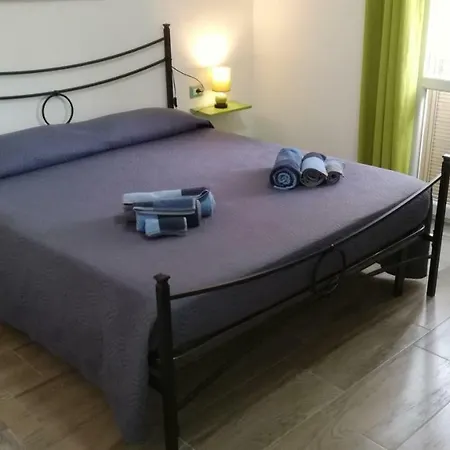 Algherose Bed & Breakfast *