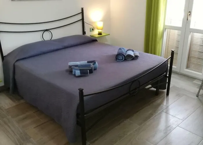 Algherose Bed & Breakfast *